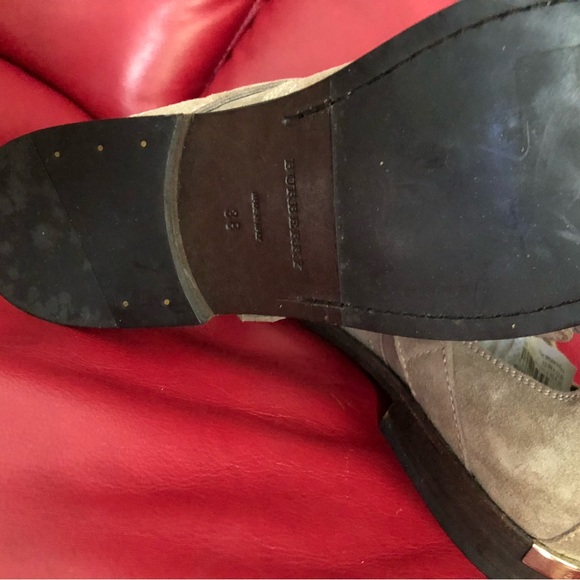 Burberry suede booties. Size 38. Excellent condition. - Picture 4 of 5